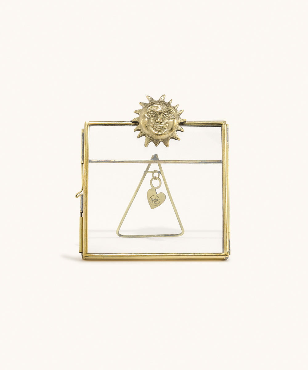 Sunny Saavi Polaroid Frame